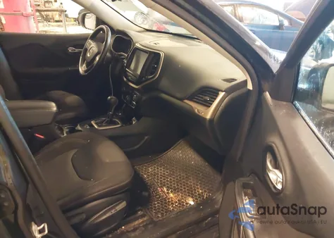 2015 Jeep Cherokee Latitude z USA, uszkodzony, nr VIN 1C4PJMCS2FW702763